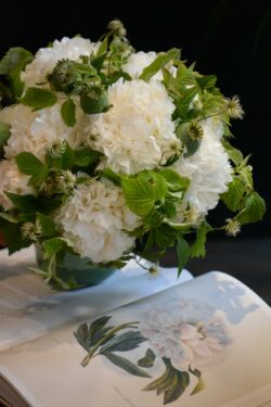 Bouquet esprit nature blanc / vert